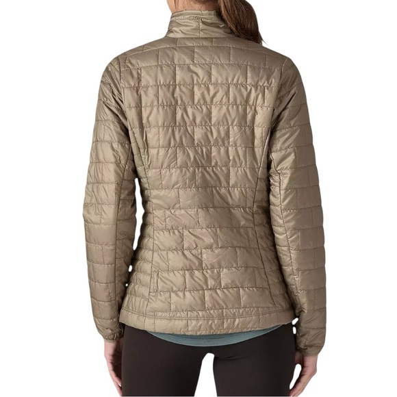 NWOT Patagonia Women's Nano Puff Insulated Jacket size M in Seabird Grey - Picture 2 of 10